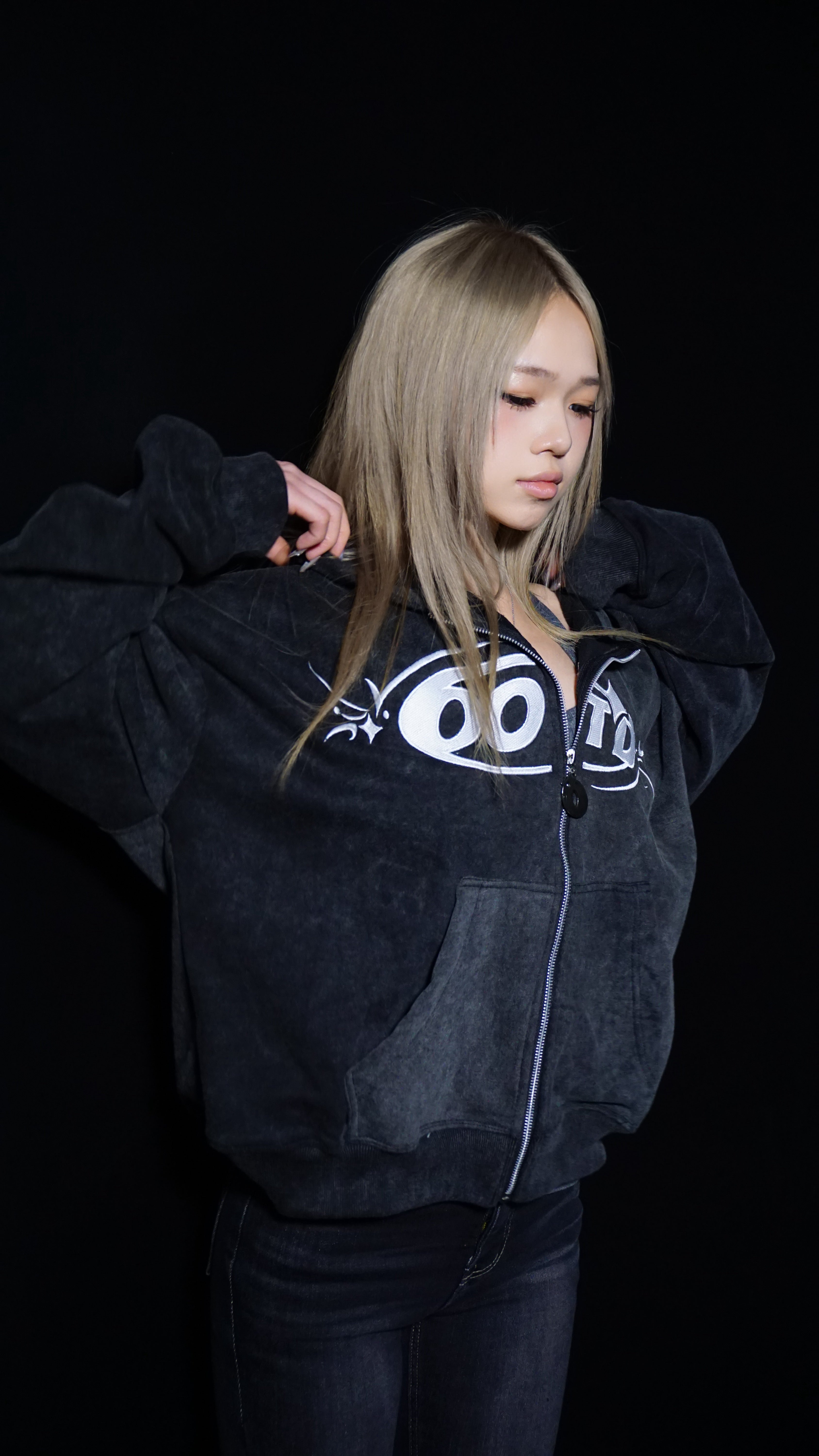 DROP 01 - ZIP UP